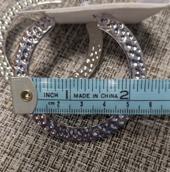 Chic Silver-Tone Textured Hoop Earrings - Picture 2 of 3